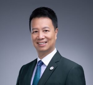 Norman Lee head shoulders
